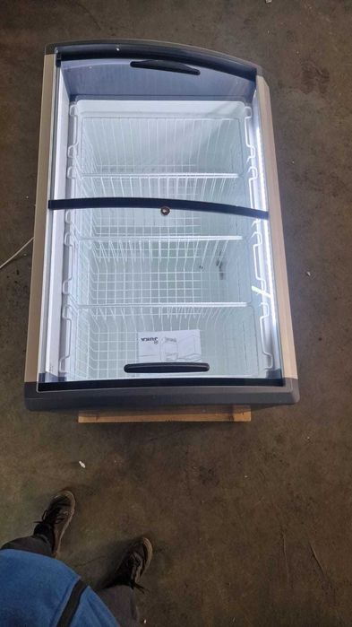 Lada Congelare cu LED si COSURI / 102, 122, 144, 166, 190cm / NOU