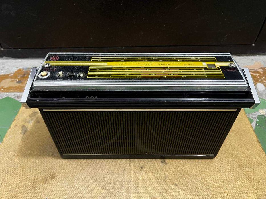 Радио-приемник раритет