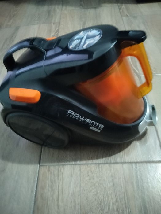 Aspirator fara sac ROWENTA Power Cyclonic