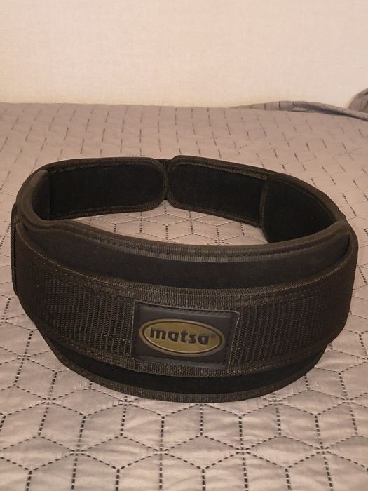 Колан за вдигане на тежести