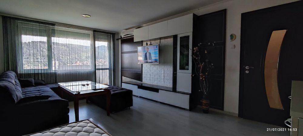 Дава се под наем Двустаен апартамент в Кюстендил, Център - 78 кв.м за 357 € - Снимка #1