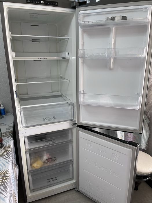 Продам холодильник Самсунг