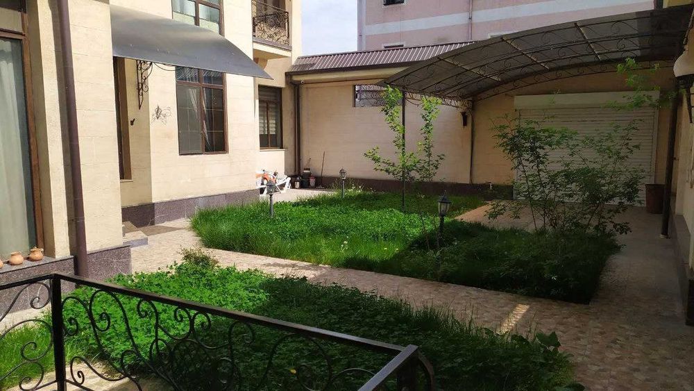 Срочно продаётся евродом в махалле Ракатбоши.