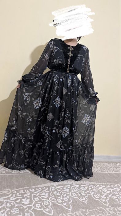 Черные платье, с стразами