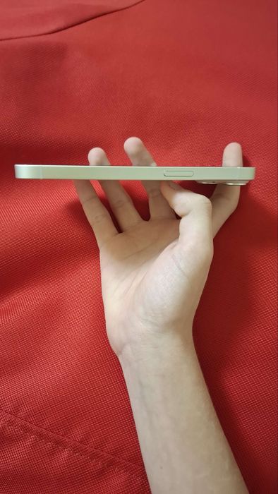 Iphone 14 alb foarte bun