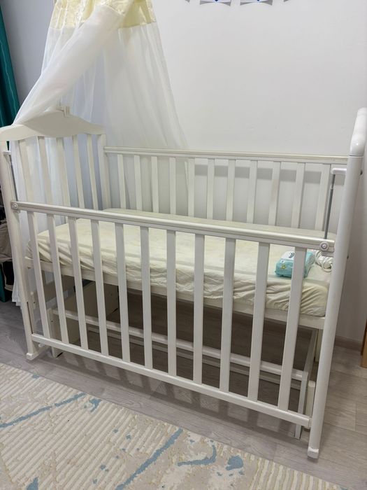 Детская кроватка