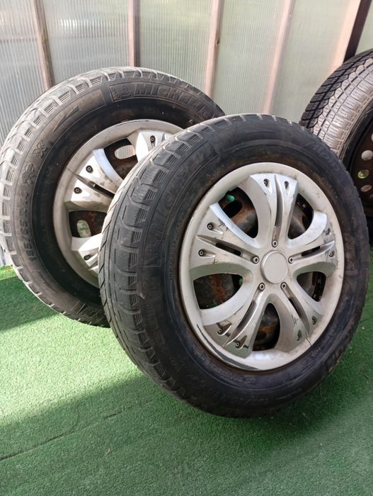 Set cauciucuri+jante (185/65/R14) de iarna