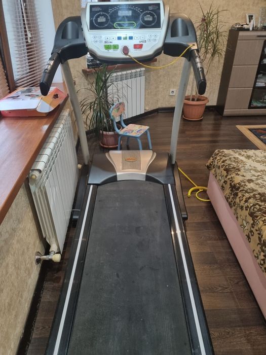 Продам беговую дорожку