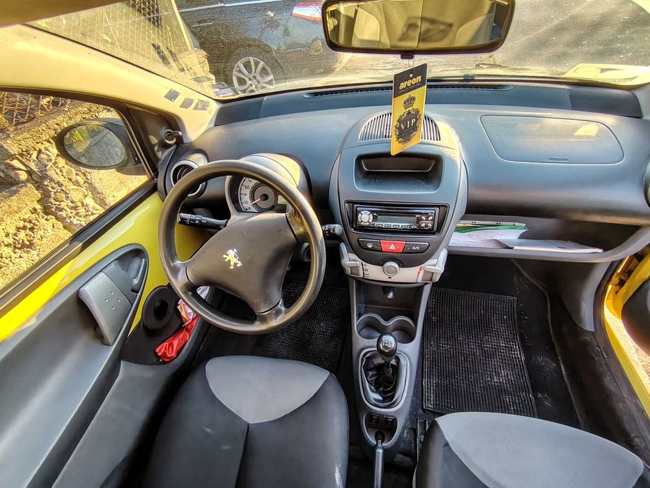 peugeot 107 1.1 бензин