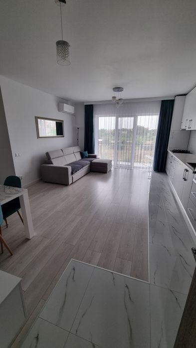 Persoana fizica vand apartament 3 camere
