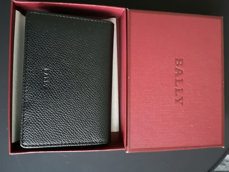 Portofele noi si card holder