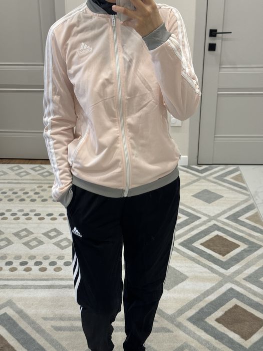 Спортивный костюм adidas