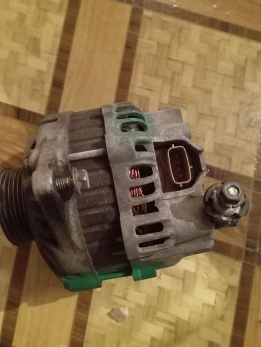 Генератор сатылады Максима 3 тык матор привазной матордан шешіп алынға