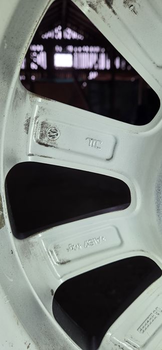 VW PASSAT  джанти със летни гуми  215/55/16  7J×16  ET59  5×112