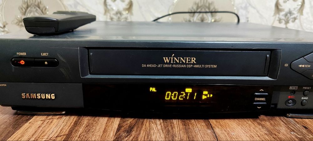 Samsung видеомагнитафон SVR-70D