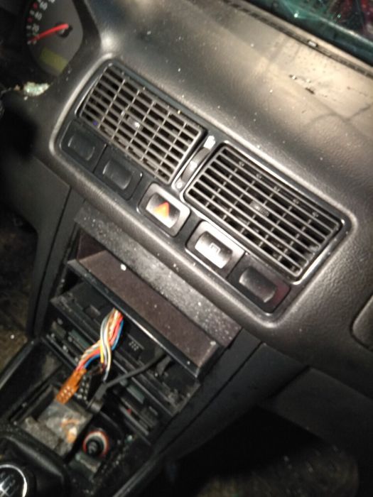 Голф 4 1.6 sr 101 akl на части