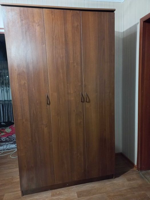 Шкаф продается срочно