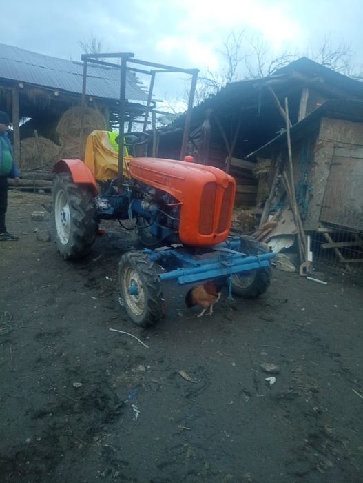 Tractor fiat 211