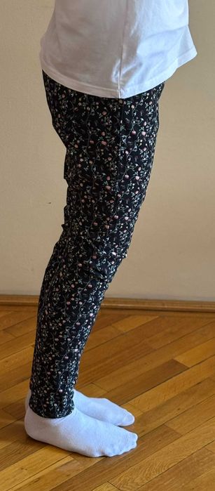 Pantalon slim fit, strech, cu flori, masura 40