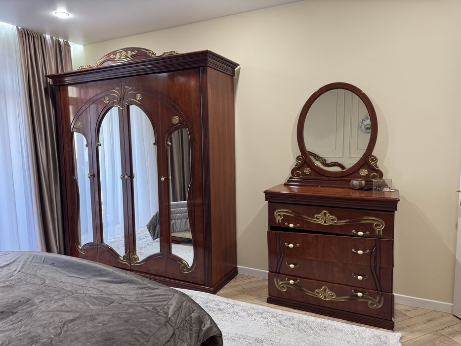 Спальный гарнитур