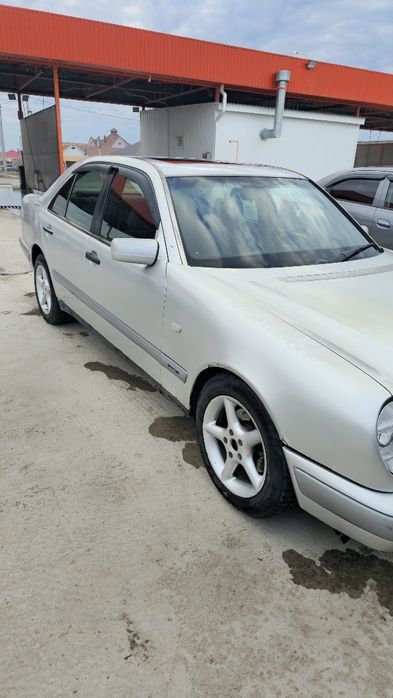 Мерседес Е230 (w210)