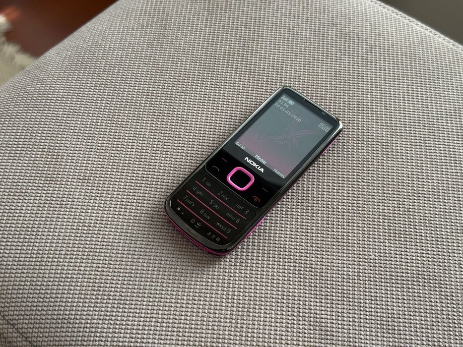 Уникат/Като Нова Nokia 6700 Classic Iluvial Pink - само на 16 часа разговори!