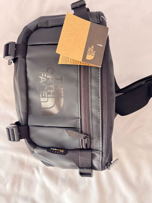 North Face чанта за носене през рамо