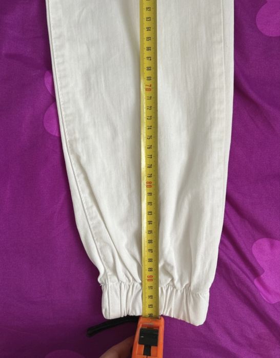 Bershka Pantaloni albi dama stil Jogger/Cargo marime 34