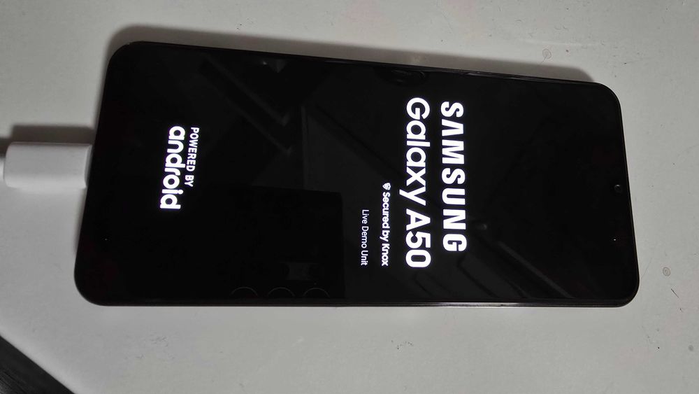 Дисплей за Galaxy A50