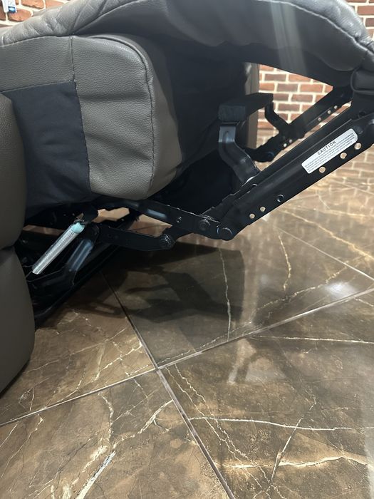 Диван от естествена кожа