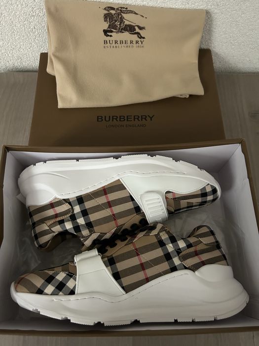 Adidasi Burberry 42 (noi)