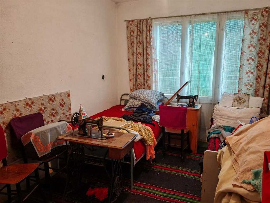 продавам къща в с.Борима, община Троян