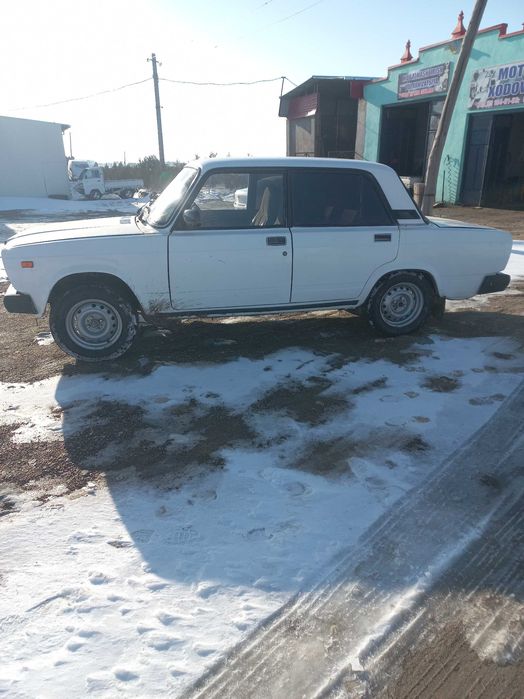 Ваз 2107 сотилади
