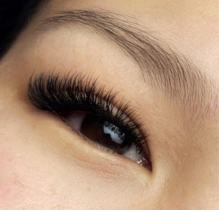 Наращивание ресниц от 5000 тг.