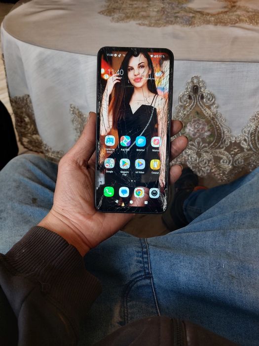 Redmi A5 e bun mere