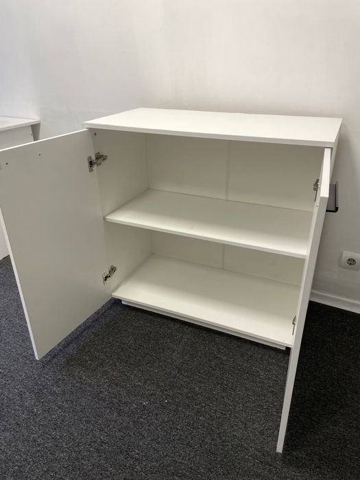 Тумба белая с полкой !