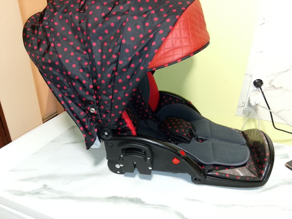 Продам коляску почти новая