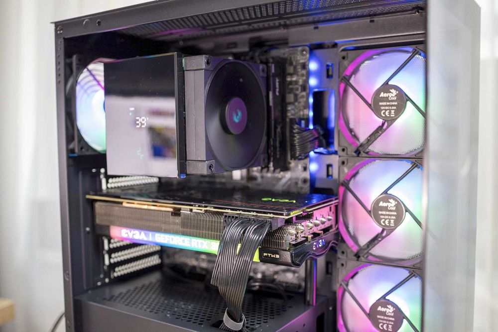 Custom Gaming PC AMD Ryzen 7 5800X - RTX 3080 Ti FTW3 - 16GB DDR4 - 500gb m.2 - B450 - 1000W
