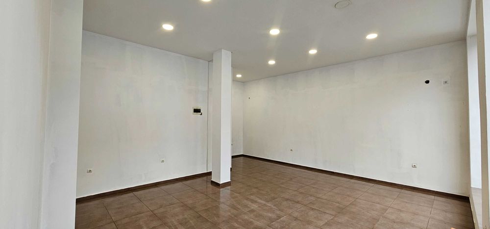 Продава се Магазин в Велико Търново, Център - 55 кв.м за 2728 €/кв.м - Снимка #8