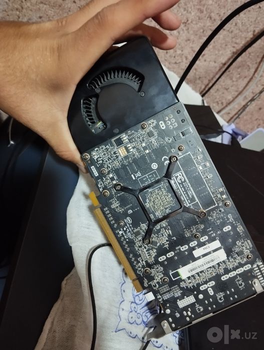 Kompyuter sotiladi. Pc