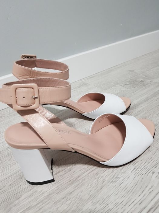 Босоножки летние