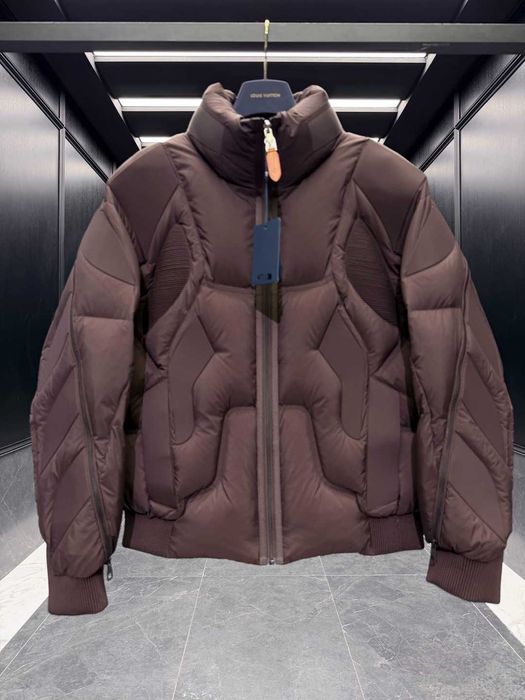 Geaca Louis Vuitton - calitate premium prezentare completa