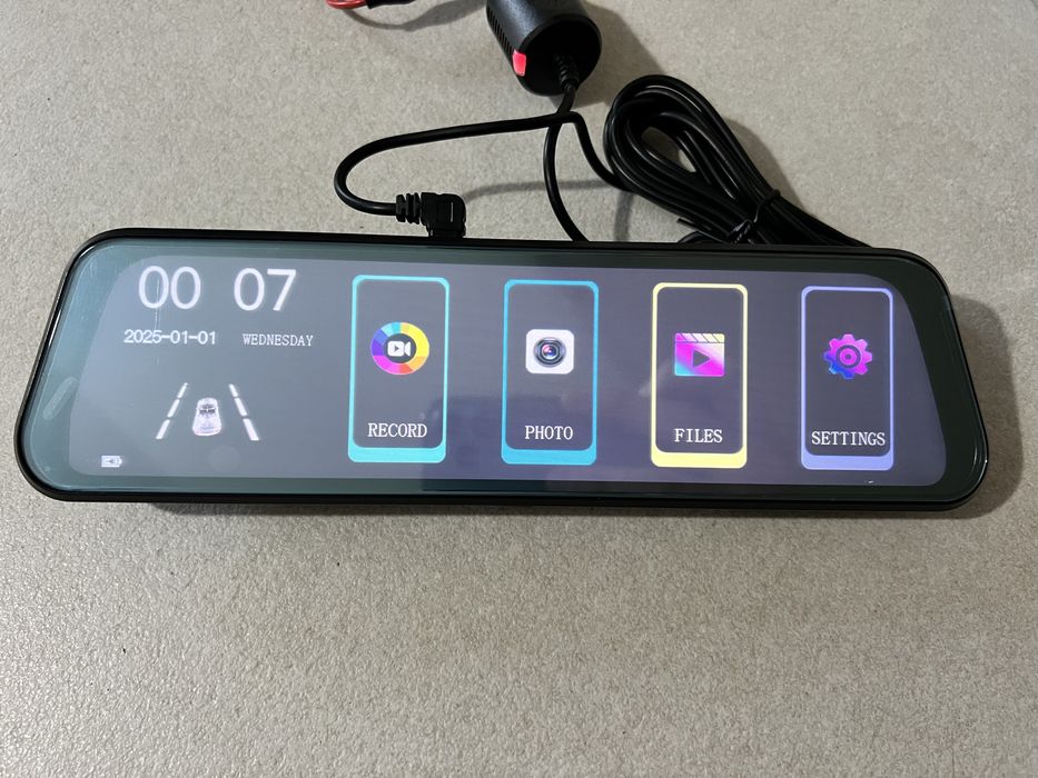 Camera de Bord tip oglinda 10 inch cu Touch screen si Camera marsarier