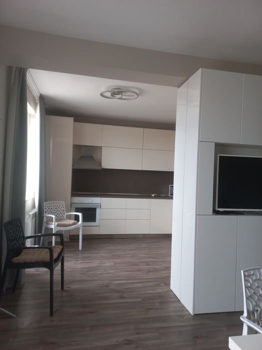 Дава се под наем Тристаен апартамент в ж.Зоопарк - 130 кв.м за 1246.44 € - Снимка #10