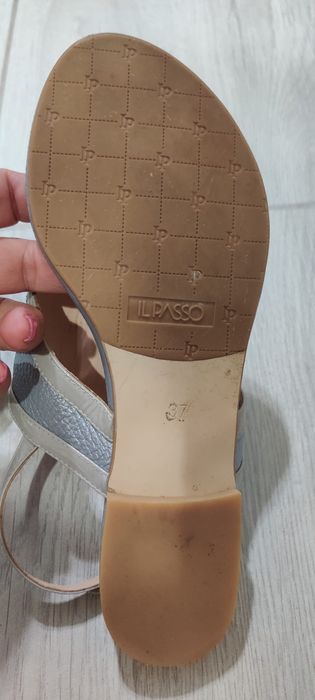 Sandale dama din piele.IL PASSO. 120 lei