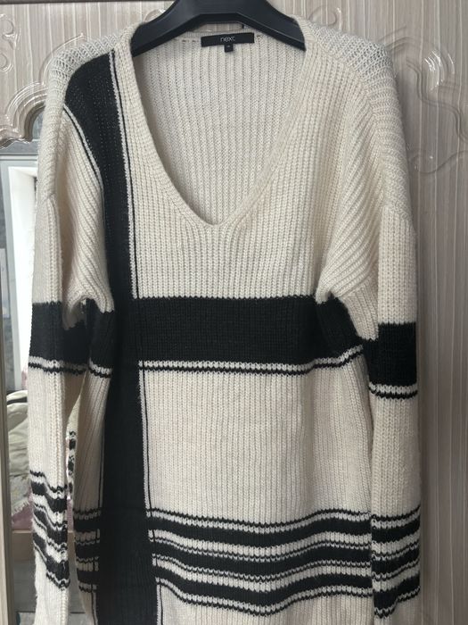 Свитер унисекс .