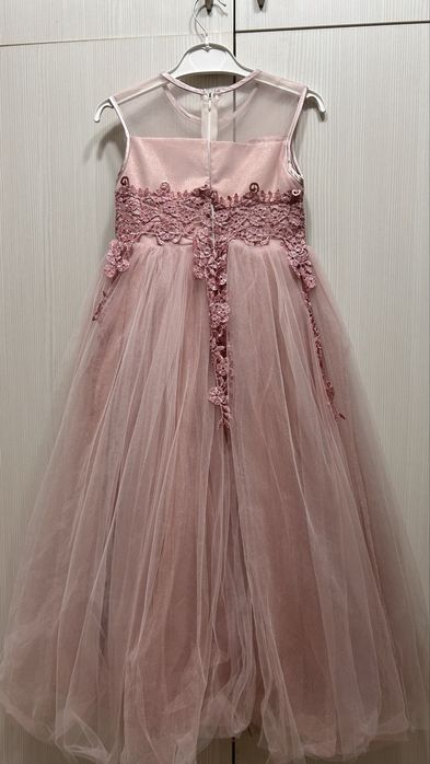 Продам красивое платье