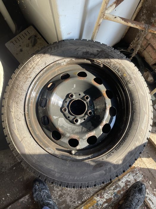 Зимние шины с дисками БМВ