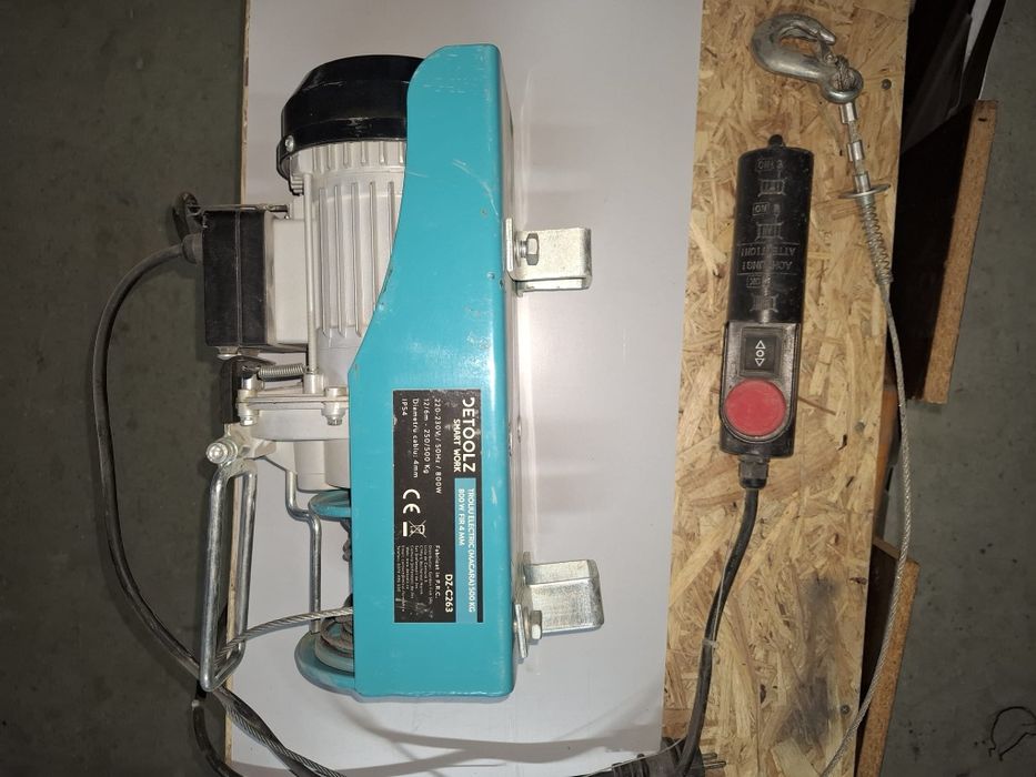 Troliu electric in stare bună de funcționare