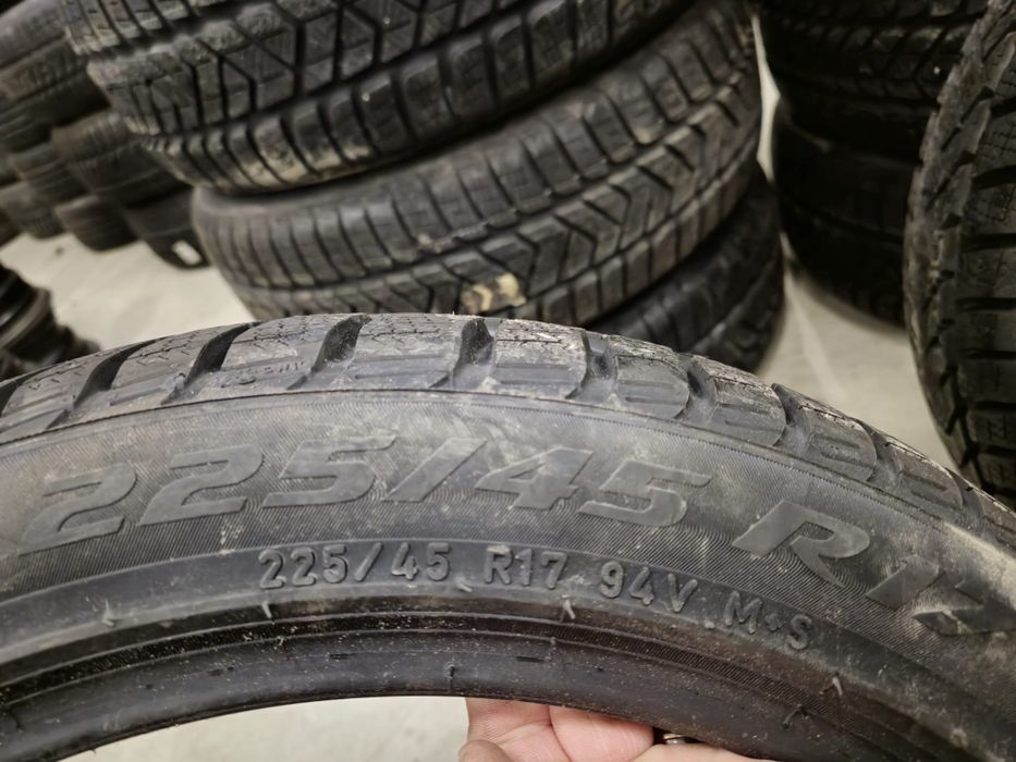 4 anvelope iarna noi Pirelli 225 45 17